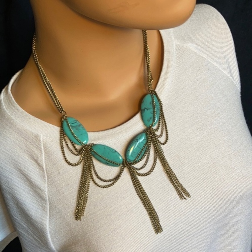 Laila Rowe Antique gold chain link & faux large turquoise wrapped bead necklace